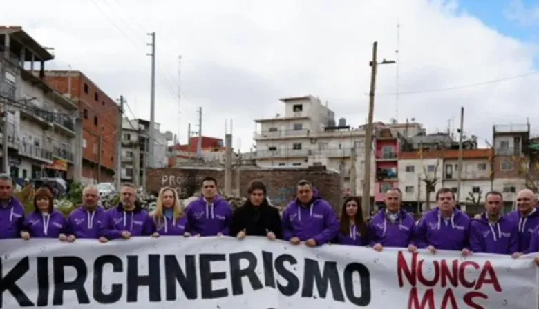 Fuerte rechazo opositor a Milei por usar el “Nunca Más” en un eslogan contra el kirchnerismo