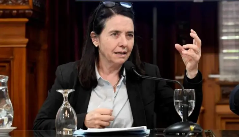 Carmen Álvarez Rivero cuestionó el derecho de los niños a ser atendidos en el Garrahan