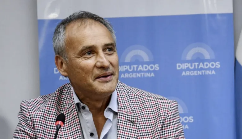 El equilibrio de Baldassi entre el Congreso y su candidatura en Córdoba