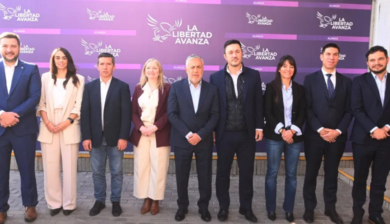 Tras la polémica pirueta de Nieri y Verasay, Cornejo presentó su acuerdo con LLA
