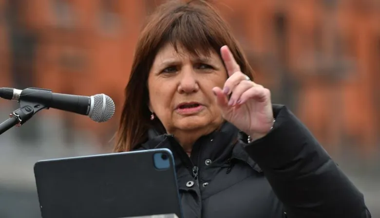 Patricia Bullrich, clienta de una droguería investigada por coimas