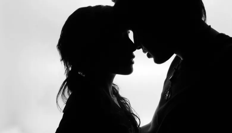 Salen a la luz dos romances vintage de famosos