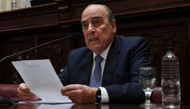 Francos marca distancia y defiende a Lule Menem