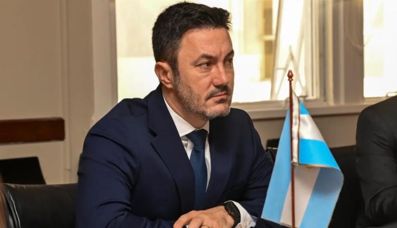 ATE denuncia a Petri por un contrato millonario en la obra social militar