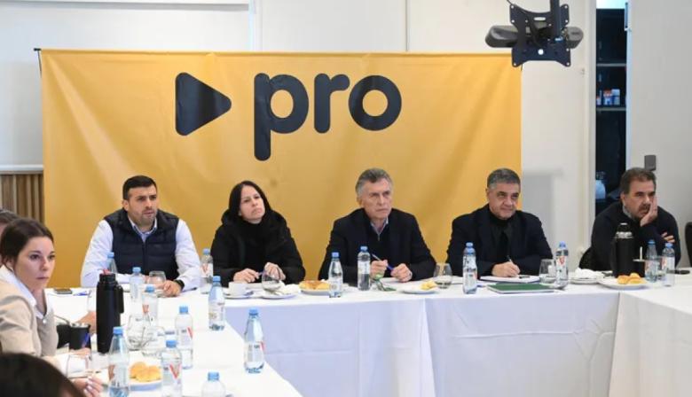 El PRO porteño se abraza a Milei pero ya tantea un plan de fuga para 2027