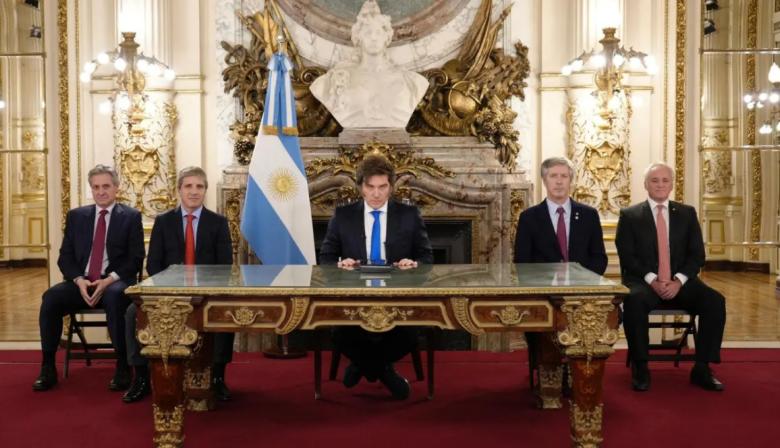 Javier Milei volvió a naufragar en streaming frente al Conicet: la audiencia que expone su desconexión