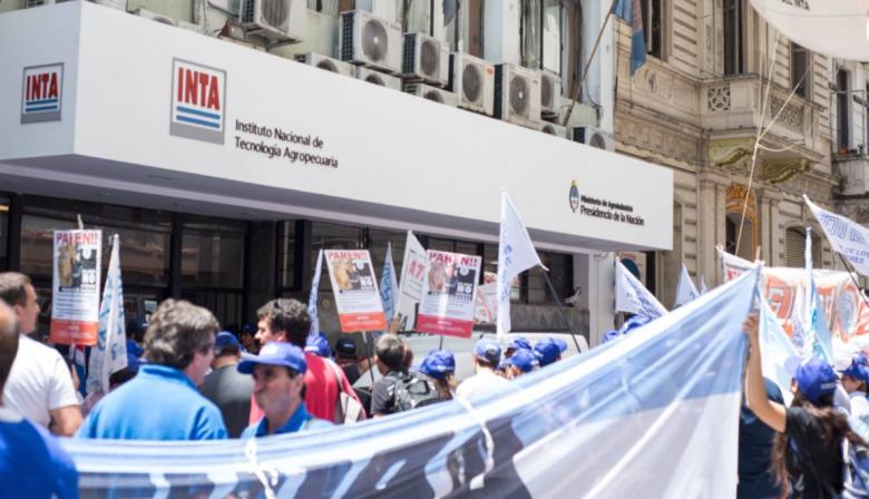 La Justicia federal frenó los despidos en el INTA y multará al Gobierno si no cumple con el fallo