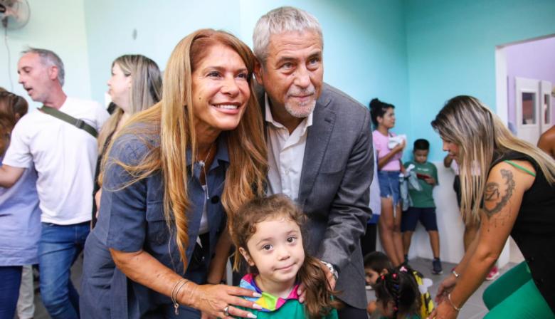 Ferraresi deja la intendencia: ¿qué papel juega su esposa?