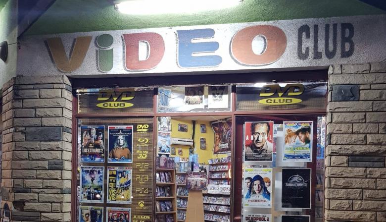 Cuatro razones por las que extrañamos ir al videoclub