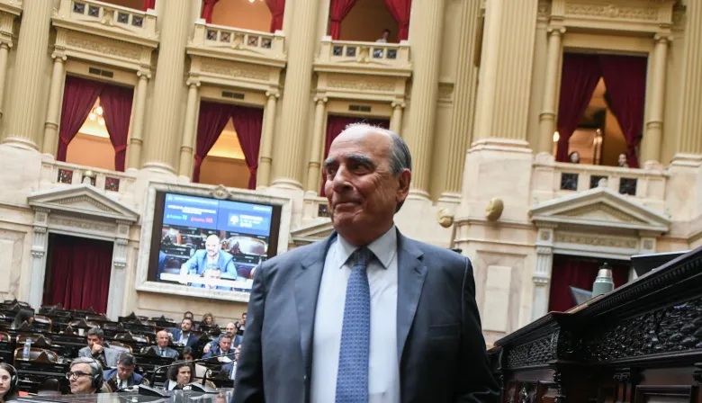 LLA quiere regular las visitas de Francos en el Congreso: solo tres temas y tres horas