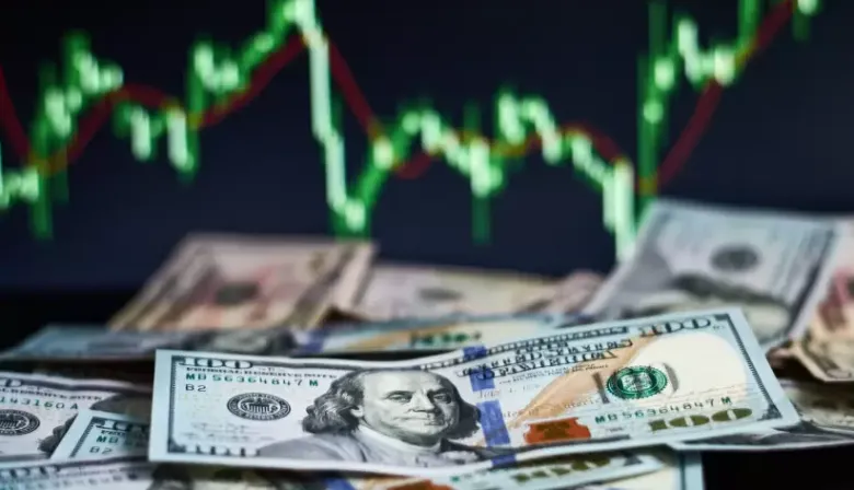 Tras el cambio de estrategia, el equipo económico enfrenta su prueba de cada mes