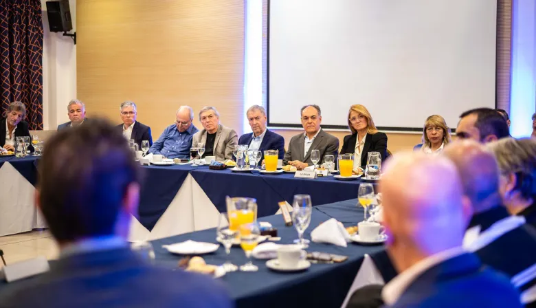 Schiaretti refuerza su campaña en Córdoba y consolida el armado de Provincias Unidas