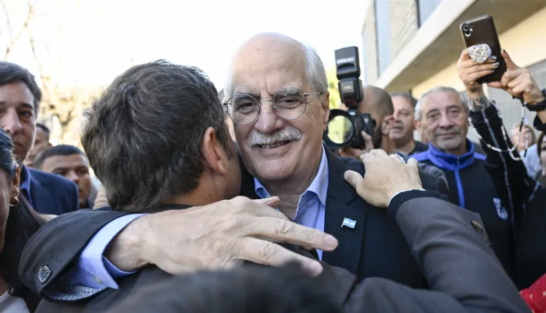 Kicillof ya sube a Taiana a sus actos para repetir la paliza del 7 de septiembre