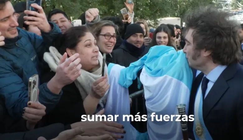 "Sumar más fuerzas": Milei le copió al peronismo su lema ganador en PBA