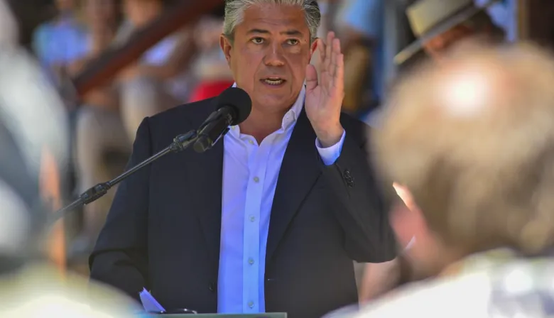 Neuquén en pie de lucha: Rolando Figueroa exige revisar la coparticipación