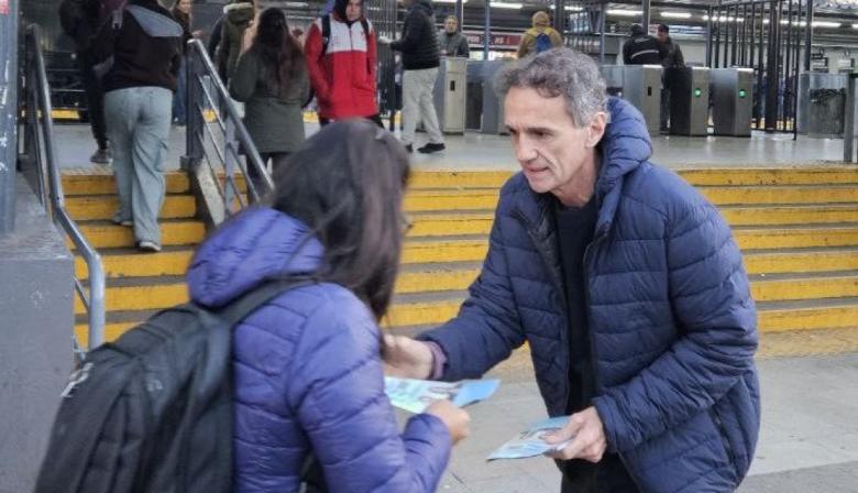 El cruce entre Katopodis y la Policía que sorprendió a los vecinos