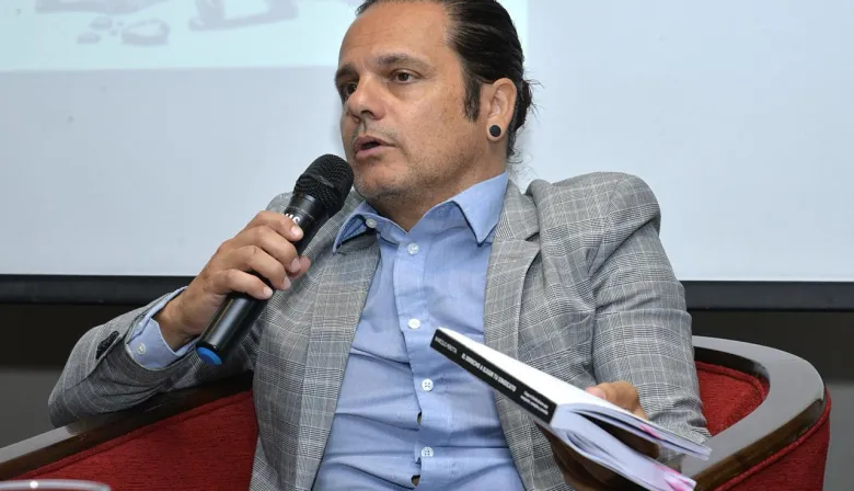 Marcelo Peretta promete ser “el Bukele argentino” contra el narcotráfico