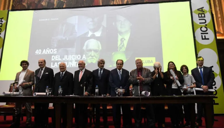 La Facultad de Derecho otorgó el Honoris Causa a los jueces del Juicio a las Juntas y al fiscal Strassera