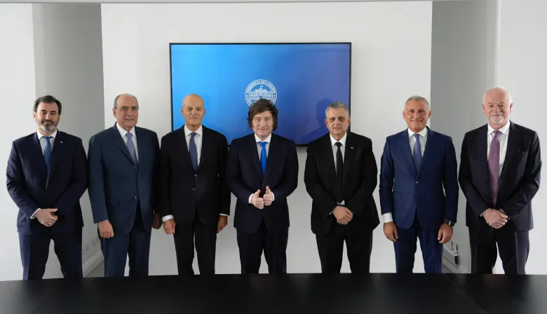 YPF avanza con acuerdos para la exportación de gas