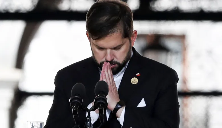 Gabriel Boric en la cuerda floja: el costo de gobernar con amigos