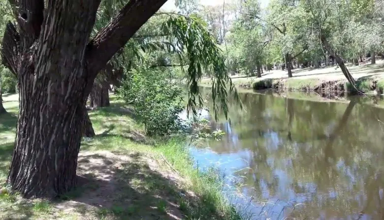 Denuncian usurpación de terrenos fiscales en la ribera del río Luján