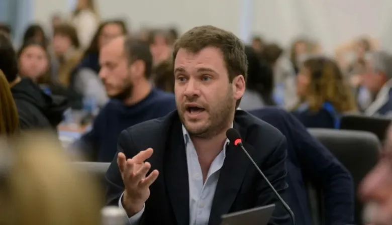 Juan Manuel López cuestionó a María Eugenia Talerico por romper la veda electoral
