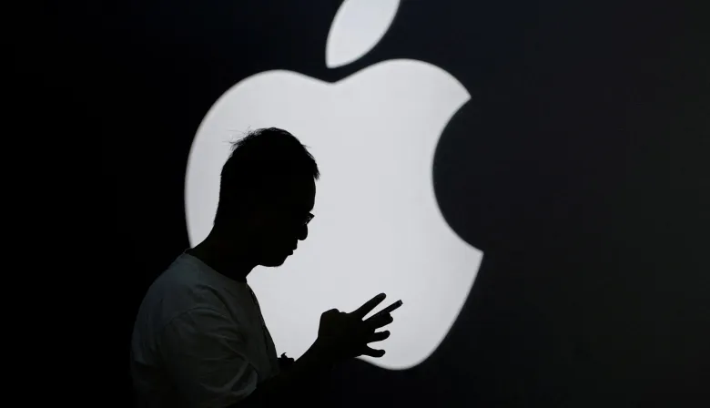 Apple rompe récords con el iPhone 17, pero su reto en IA sigue latente