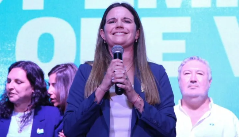 Denuncian que una ONG financió la campaña de Caren Tepp y Cachi Martínez