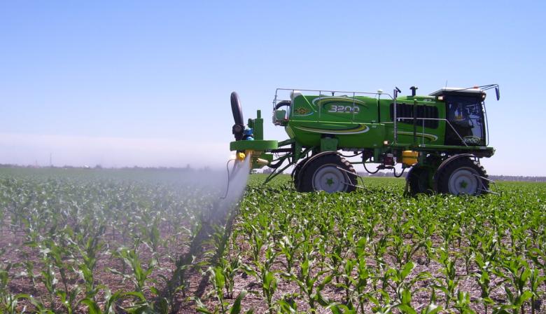 El Consejo Agroindustrial respaldó la ley que regula el uso de fitosanitarios en todo el país