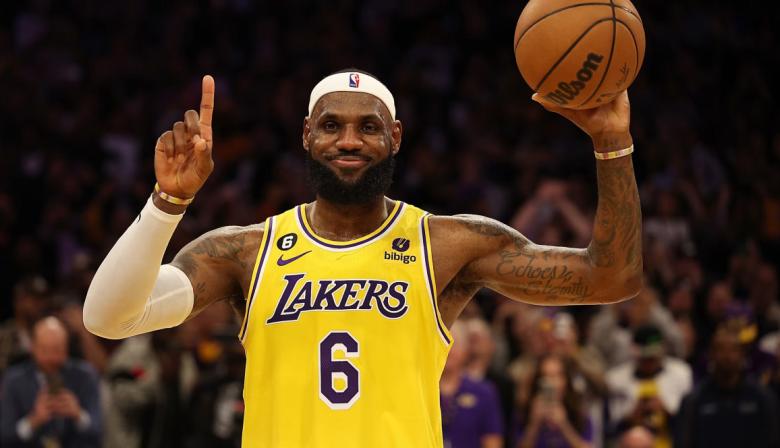 Expectativa mundial por el anuncio de LeBron James