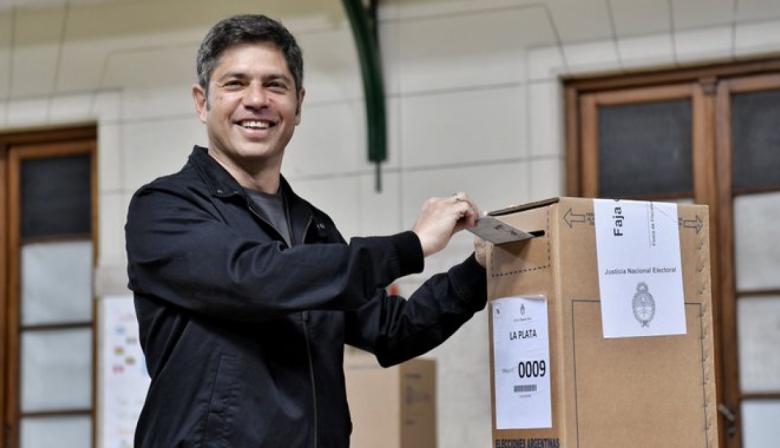Axel Kicillof votó en La Plata: “Hoy se define qué va a pasar en la Argentina”