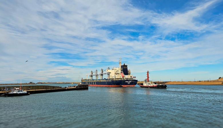 Se demora la licitación de la concesión y el Puerto Quequén se encamina a una última prórroga