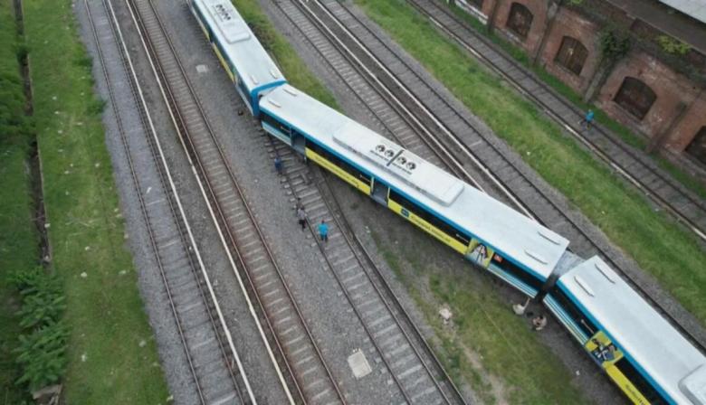 Trenes Argentinos continúa con las tareas tras el descarrilamiento de la formación del tren Sarmiento