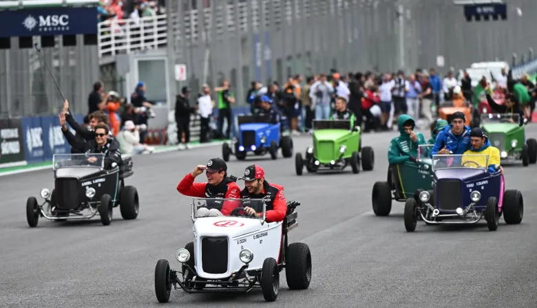 F1 en miniatura: el show inesperado de los pilotos en Interlagos