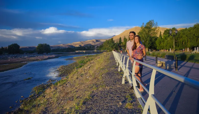 De Vaca Muerta a las "joyitas turísticas": ¿Figueroa podrá diversificar a Neuquén?