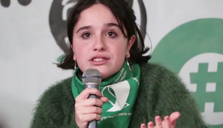 Ofelia Fernández alerta por un “presente sin futuro” entre los jóvenes