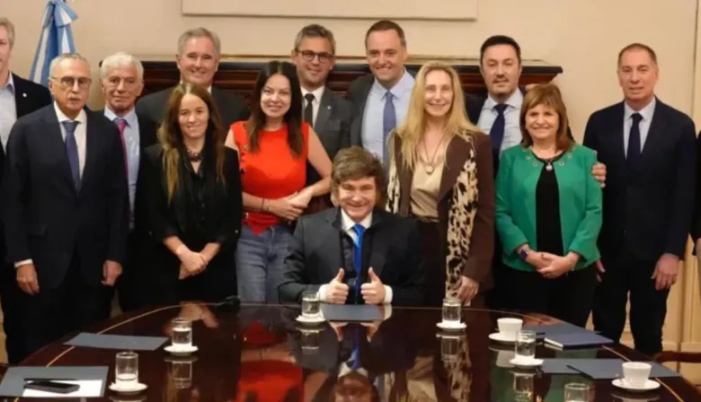 Milei reunió a su Gabinete y reactivó la mesa política