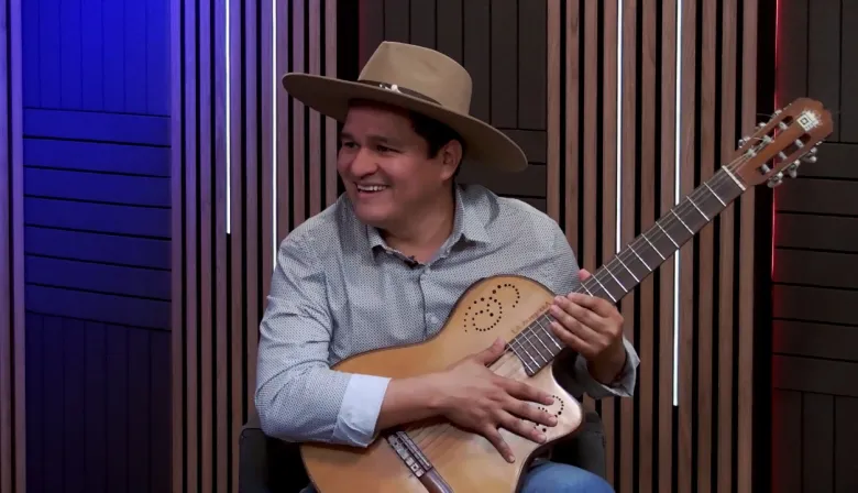 Erick Claros: el cantautor boliviano que conquistó los escenarios argentinos