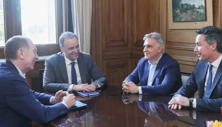 Santilli negocia con los gobernadores para asegurar la aprobación del Presupuesto 2026