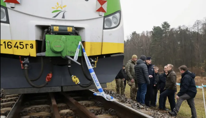 Dos ucranianos vinculados a servicios rusos serían responsables de explosión en vía clave
