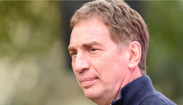 Viaja a Santiago para convencer a Zamora y quebrar más al bloque peronista