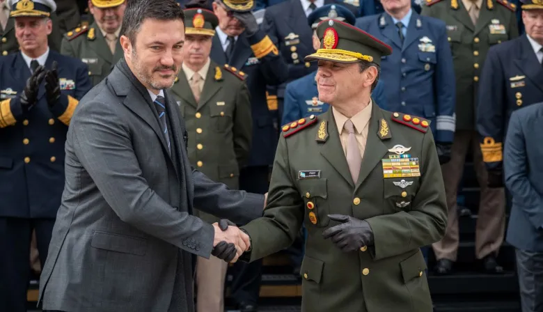 Milei designa al teniente general Carlos Presti como nuevo ministro de Defensa