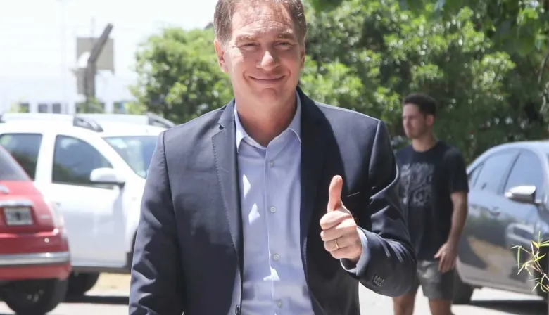 Santilli acelera negociaciones y viaja a Misiones para  cerrar la ronda de gobernadores