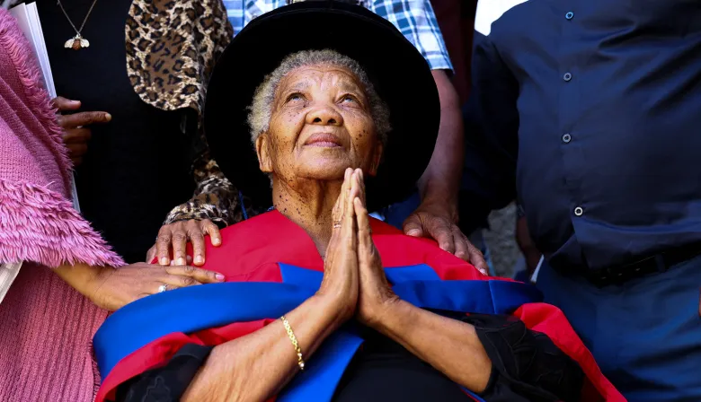 La última hablante del n|uu lucha por salvar una lengua de 25.000 años