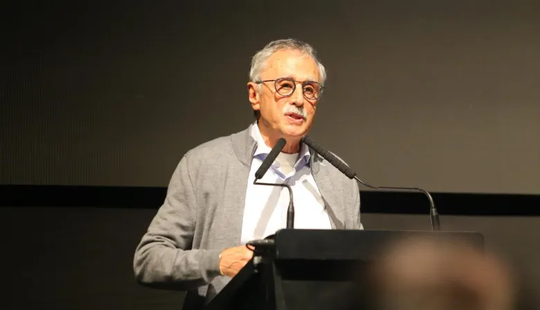 ¿Evento antivacunas COVID-19? Médicos le pidieron a Lugones su suspensión