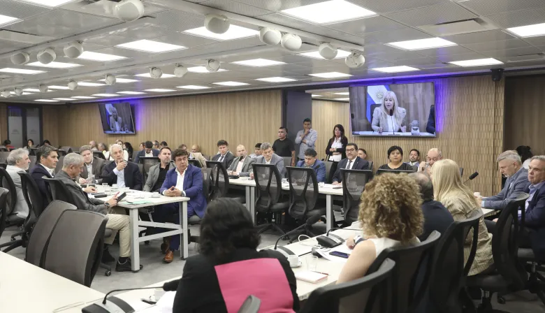 Reforma tributaria: intendentes piden involucrar a los municipios en la discusión