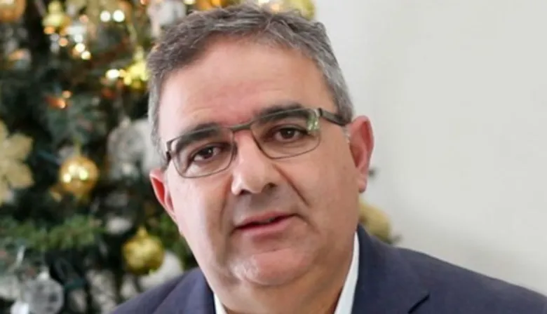 Busca armar un interbloque de gobernadores y empujar a LLA a la primera minoría