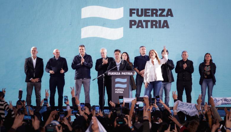 Kicillof, Máximo y Massa, obligados a convivir apretados si no quieren perder la Provincia