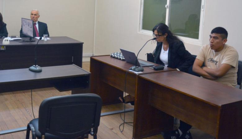 Un monstruo: prisión perpetua por matar a su hijo de dos meses y amenazar a su expareja