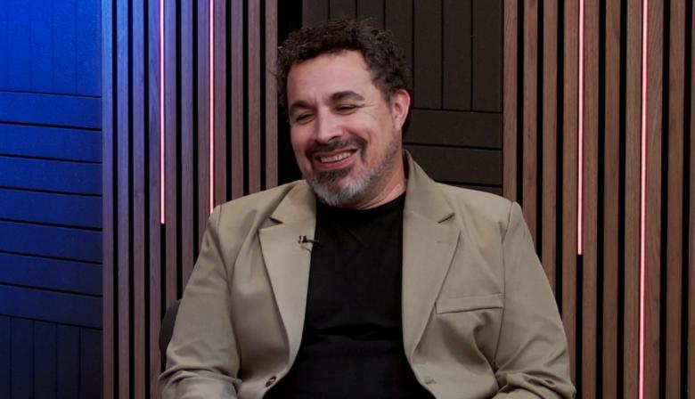 David Señoran: "La obra presenta cuerpos que se resisten a ser considerados como mercancía"